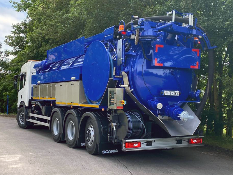 Hogan's blue goes green